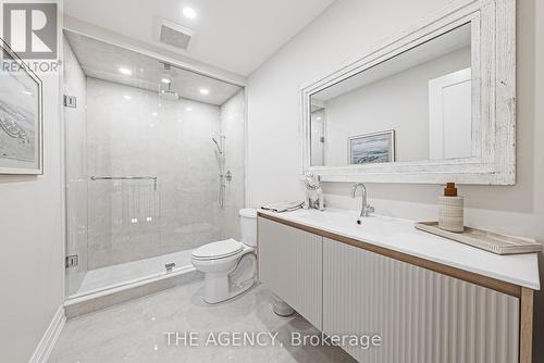 533 Woodland Avenue, Burlington (Brant), ON - Indoor Photo Showing Bathroom