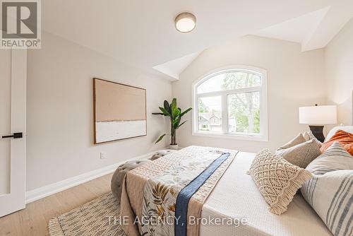 533 Woodland Avenue, Burlington (Brant), ON - Indoor Photo Showing Bedroom