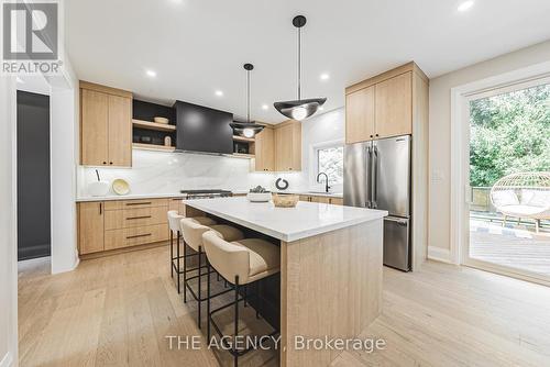 533 Woodland Avenue, Burlington (Brant), ON - Indoor Photo Showing Kitchen With Upgraded Kitchen