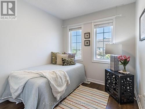 4885 Capri Crescent, Burlington (Alton), ON - Indoor Photo Showing Bedroom