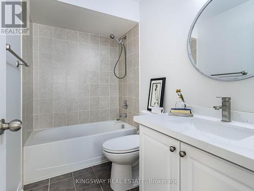 4885 Capri Crescent, Burlington (Alton), ON - Indoor Photo Showing Bathroom