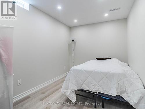 4885 Capri Crescent, Burlington (Alton), ON - Indoor Photo Showing Bedroom