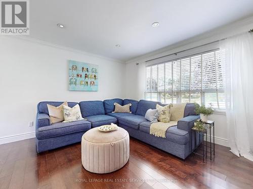 534 Pinegrove Road, Oakville (Bronte East), ON - Indoor Photo Showing Living Room