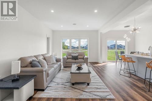 167 Greene Street, South Huron (Exeter), ON - Indoor Photo Showing Living Room