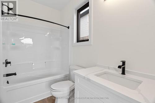 171 Greene Street, South Huron (Exeter), ON - Indoor Photo Showing Bathroom