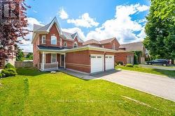 32 RAINFOREST DRIVE  Brampton (Sandringham-Wellington), ON L6R 1B1