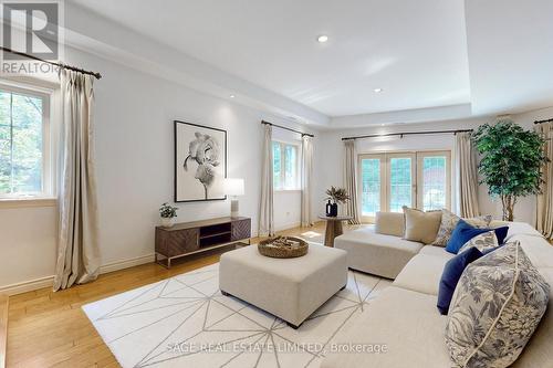 17284 The Gore Road, Caledon (Caledon East), ON - Indoor Photo Showing Living Room