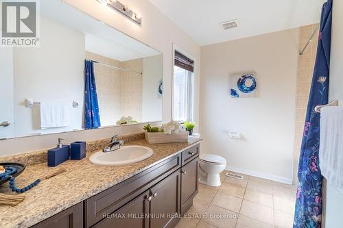 41 Lathbury Street, Brampton, ON - Indoor Photo Showing Bathroom