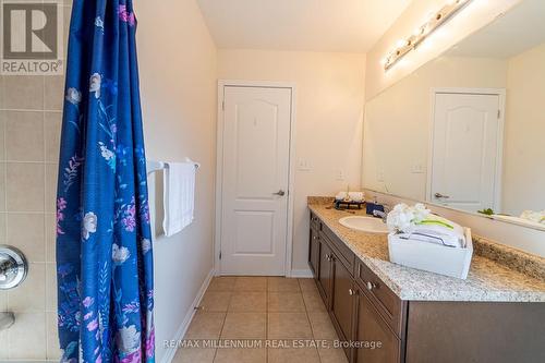 41 Lathbury Street, Brampton, ON - Indoor Photo Showing Bathroom