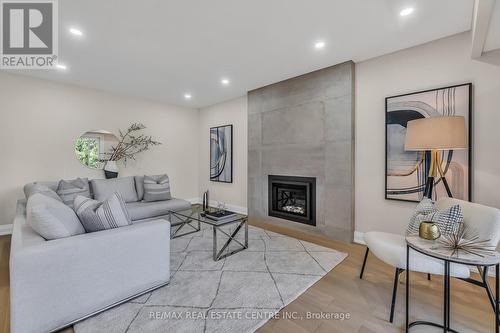 902 Kowal Drive, Mississauga (Lorne Park), ON - Indoor Photo Showing Living Room With Fireplace