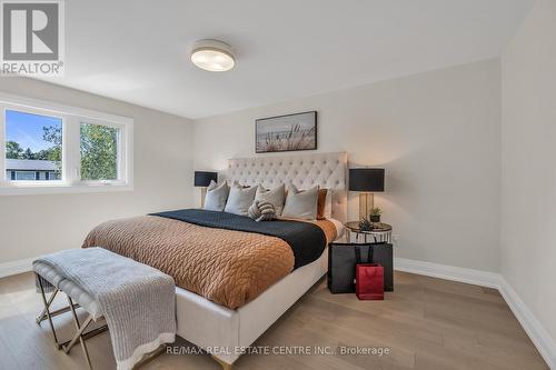 902 Kowal Drive, Mississauga (Lorne Park), ON - Indoor Photo Showing Bedroom