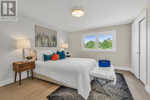 902 Kowal Drive, Mississauga (Lorne Park), ON - Indoor Photo Showing Bedroom