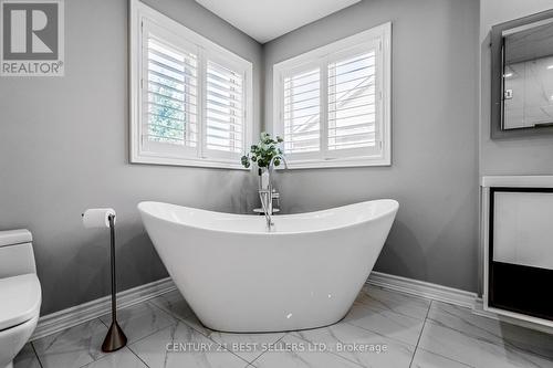 2083 Jaguar Lane, Oakville (West Oak Trails), ON - Indoor Photo Showing Bathroom