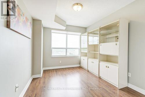 1824 - 25 Kingsbridge Garden Circle, Mississauga (Hurontario), ON - Indoor Photo Showing Other Room