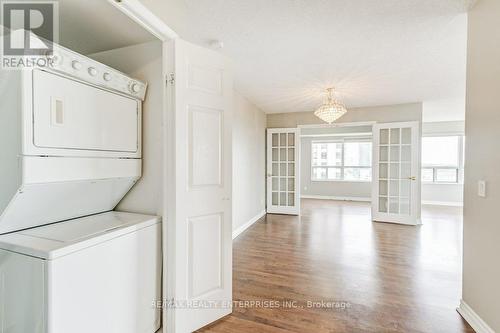 1824 - 25 Kingsbridge Garden Circle, Mississauga (Hurontario), ON - Indoor Photo Showing Laundry Room