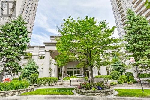 1824 - 25 Kingsbridge Garden Circle, Mississauga (Hurontario), ON - Outdoor