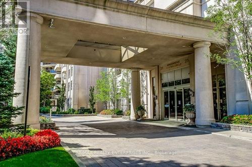 1824 - 25 Kingsbridge Garden Circle, Mississauga (Hurontario), ON - Outdoor