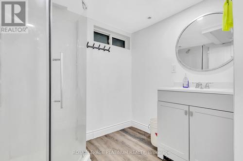 6 Rossford Crescent, Kitchener, ON - Indoor Photo Showing Bathroom