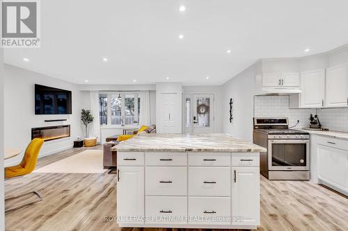 6 Rossford Crescent, Kitchener, ON - Indoor Photo Showing Kitchen