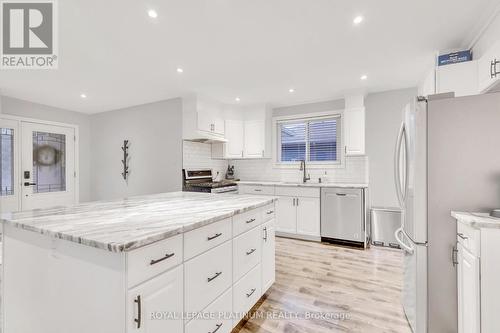 6 Rossford Crescent, Kitchener, ON - Indoor Photo Showing Kitchen