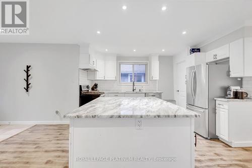 6 Rossford Crescent, Kitchener, ON - Indoor Photo Showing Kitchen With Upgraded Kitchen