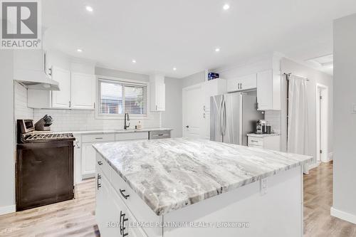 6 Rossford Crescent, Kitchener, ON - Indoor Photo Showing Kitchen With Upgraded Kitchen