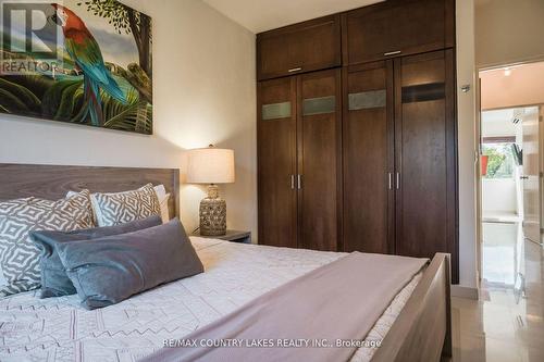 301C - Luz Chemuyil Street W, Mexico, ON - Indoor Photo Showing Bedroom