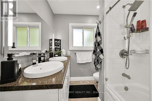 3191 Kirk Road, Hamilton, ON - Indoor Photo Showing Bathroom