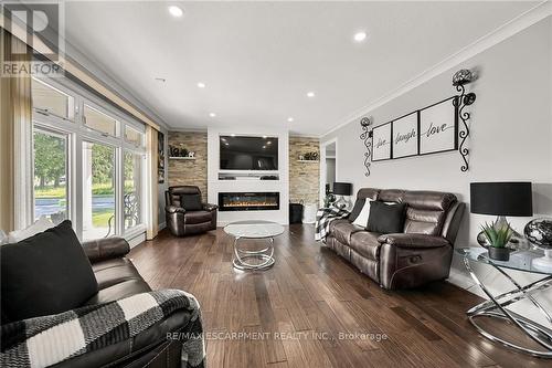 3191 Kirk Road, Hamilton, ON - Indoor Photo Showing Living Room With Fireplace