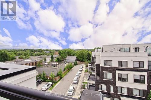 110 - 600 Alex Gardner Circle, Aurora (Aurora Village), ON - Outdoor With View