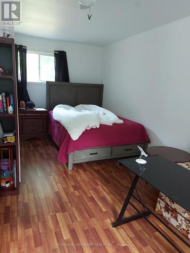 3920 Algonquin Avenue, Innisfil, ON - Indoor Photo Showing Bedroom