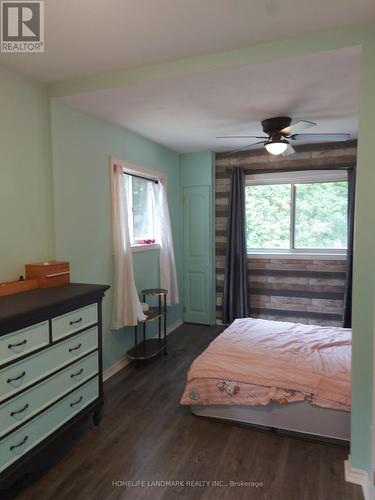 3920 Algonquin Avenue, Innisfil, ON - Indoor Photo Showing Bedroom