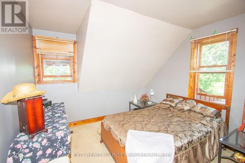 1322 River Road, Kawartha Lakes, ON - Indoor Photo Showing Bedroom