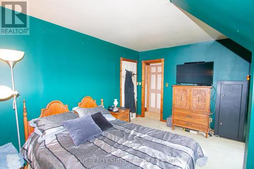 1322 River Road, Kawartha Lakes, ON - Indoor Photo Showing Bedroom