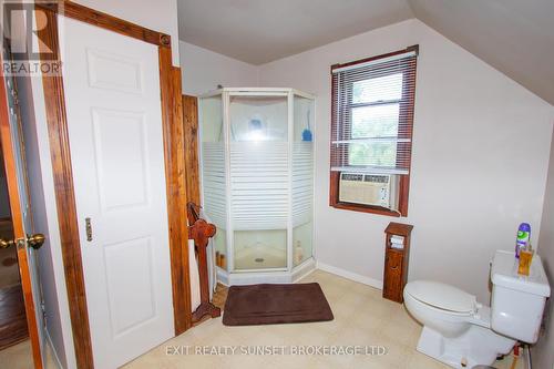 1322 River Road, Kawartha Lakes, ON - Indoor Photo Showing Bathroom