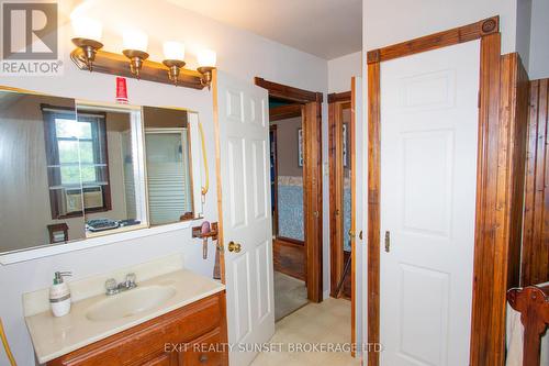 1322 River Road, Kawartha Lakes, ON - Indoor Photo Showing Bathroom