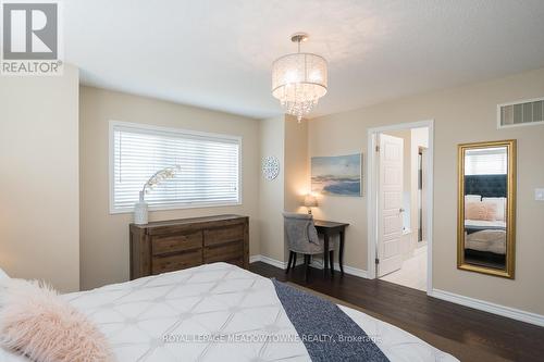 536 Laking Terrace, Milton (Clarke), ON - Indoor Photo Showing Bedroom