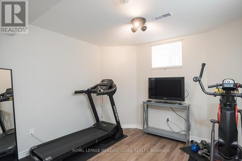 536 Laking Terrace, Milton (Clarke), ON - Indoor Photo Showing Gym Room