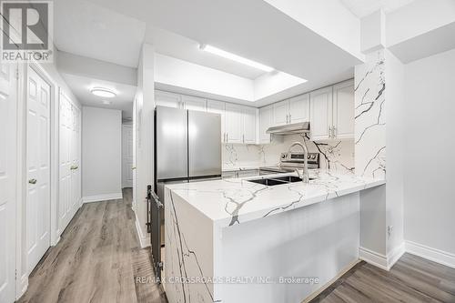 2042 - 3033 Finch Avenue W, Toronto (Humbermede), ON - Indoor Photo Showing Kitchen