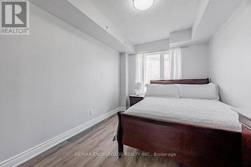 2042 - 3033 Finch Avenue W, Toronto (Humbermede), ON - Indoor Photo Showing Bedroom