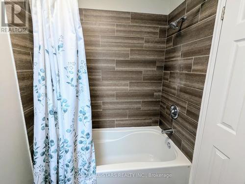 12 Glenelg Street W, Kawartha Lakes (Lindsay), ON - Indoor Photo Showing Bathroom