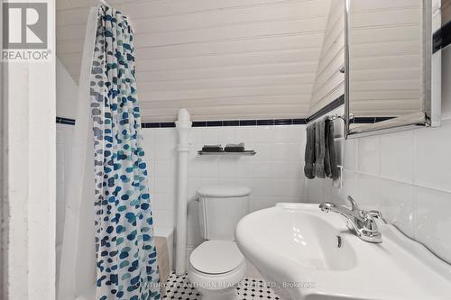 97 West Mary Street, Prince Edward County (Picton), ON - Indoor Photo Showing Bathroom