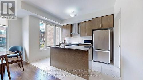 32 Fancamp Drive, Vaughan, ON - Indoor Photo Showing Kitchen