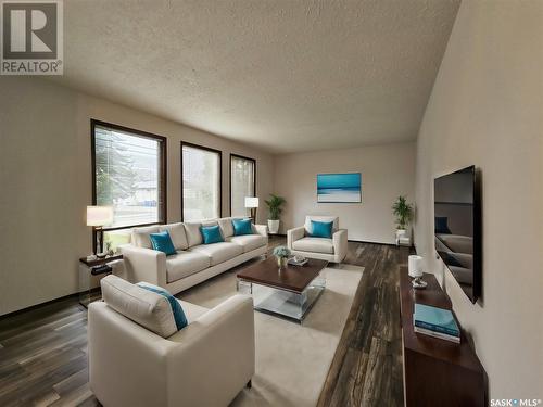 1282 111Th Street, North Battleford, SK - Indoor Photo Showing Living Room