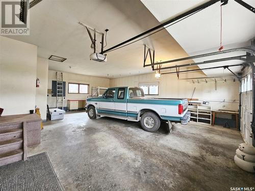 1282 111Th Street, North Battleford, SK - Indoor Photo Showing Garage