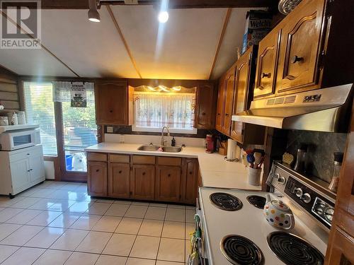 632 Wainwright Street, Prince George, BC - Indoor Photo Showing Kitchen With Double Sink