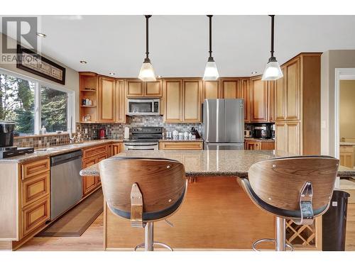 5040 Meier Sub Road, Cluculz Lake, BC - Indoor Photo Showing Kitchen With Double Sink