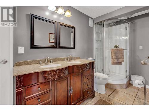 5040 Meier Sub Road, Cluculz Lake, BC - Indoor Photo Showing Bathroom