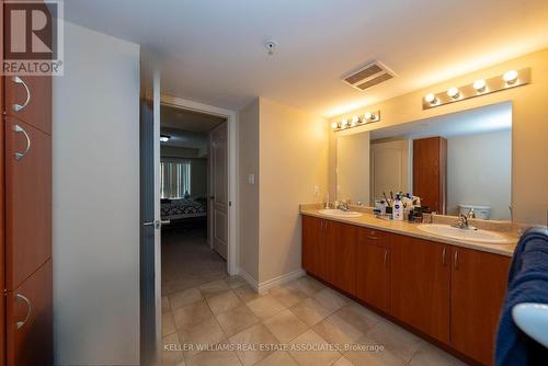 110 - 1440 Main Street E, Milton (Dempsey), ON - Indoor Photo Showing Bathroom