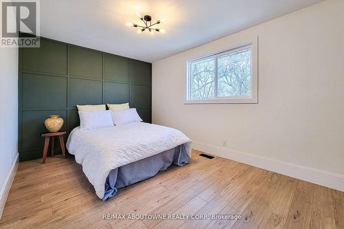 602 Jennifer Crescent, Burlington (Roseland), ON - Indoor Photo Showing Bedroom